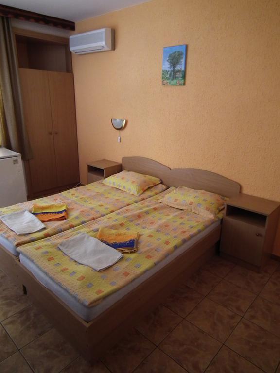 Guest House Olimpiya Sveti Vlas Oda fotoğraf